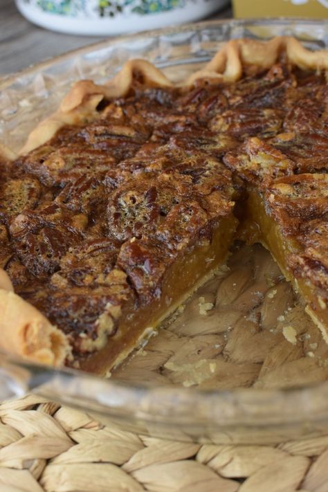 Pecan Pie Dark Corn Syrup, Pecan Pie With Dark Karo Syrup, Amish Pecan Pie, Pecan Pie Without Karo Syrup, Karo Syrup Pecan Pie Recipe, Traditional Pecan Pie Recipe, Karo Pecan Pie Recipe, Karo Syrup Pecan Pie, Karo Pecan Pie