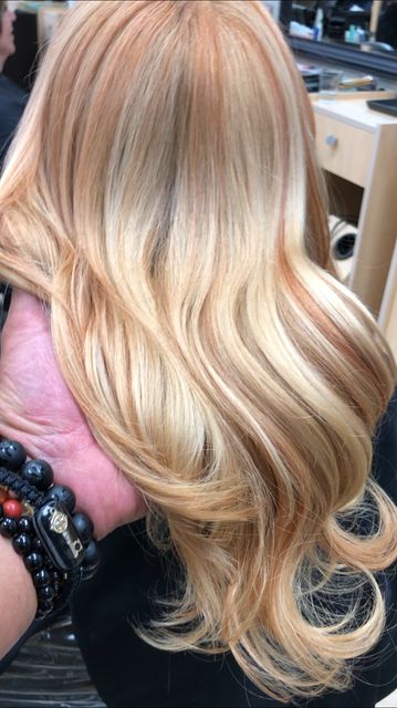 Blonde With Copper Highlights, Blonde Hair With Copper Highlights, Blonde With Copper, Blonde Hair With Copper Lowlights, Copper Lowlights, Copper Ginger, Light Strawberry Blonde, Ginger Red, Red Blonde