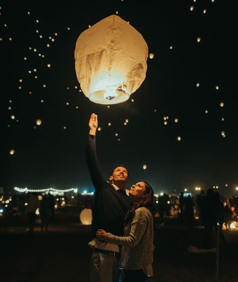 Night Lights - A Sky Lantern Festival Sky Lanterns Photography, Sky Lantern Festival, Lantern Fest, Lantern Photography, Lanterns Paper, Romantic Love Pictures, Sky Lantern, Dream Dates, Floating Lanterns