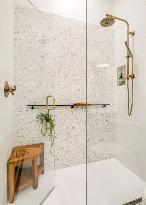 Terazzo Bathroom Interior Design, Terrazo Tile Bathroom Ideas, Concrete Bathroom Floor, Modern Beach Bathroom, Terrazzo Bathroom Tiles, Terrazzo Bathroom Design, Top 10 Bathroom Designs, Swan Bathroom, Bathroom Terrazzo