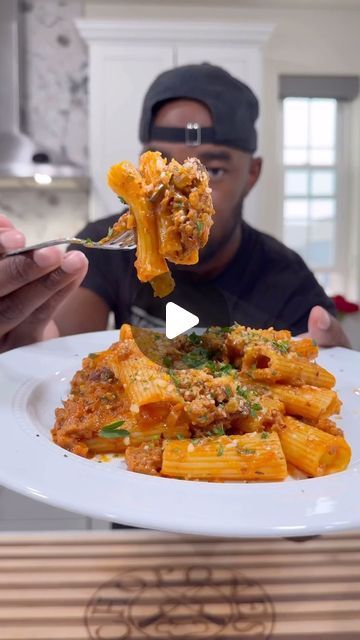 454K views · 68K likes | Daven Gates aka OneStopChop on Instagram: "This Spicy Sausage Rigatoni was needed! I’m not feeling great today and I needed this comfort meal for sure. I was smoked trying to get through this voiceover 😂😅  Shirt: @mygrindseason Finish the year off strong it’s “Grind Season” . . . . #spicy #rigatoni #pasta #onestopchop" Beef Rigatoni Recipes, Italian Sausage Rigatoni Pasta, Turkey Rigatoni Recipes, Sausage Rigatoni Pasta, Spicy Rigatoni, Spicy Rigatoni Pasta, Spicy Sausage Rigatoni, Spicy Rigatoni Pasta High Protein, Spicy Vodka Rigatoni