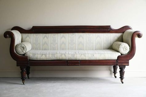 Traditional Sofa Living Room, Antique Sofa Living Room, Antique Couch, Antique Living Room, Carved Sofa, Antique Furniture Restoration, Walnut Sofa, Victorian Sofa, Wooden Sofa Set Designs