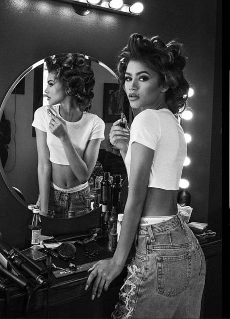 ash on Twitter: "now this was a photoshoot… " Mode Zendaya, Estilo Zendaya, Dorothy Dandridge, Women Inspiration, Zendaya Style, Instagram Baddie, Zendaya Coleman, Dakota Johnson, Birthday Photoshoot