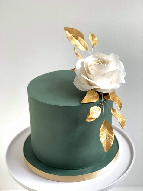 Birthday Cake For Women Simple, Gold And White Cake, Green Birthday Cakes, Cake Roses, Single Tier Cake, Tiny Cakes, Wafer Paper Cake, Birthday Cake For Him, Elegant Birthday Cakes