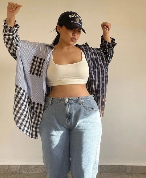 Oversized Button Down Shirt Outfit, Jeans And Crop Top, Mid Size Outfits, Crop Top Outfit, Plus Size Baddie Outfits, Top Outfit, Crop Top Outfits, Curvy Girl Outfits, Curvy Girl Fashion