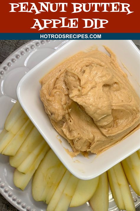 Why settle for plain peanut butter when you can dip your apple slices in this delicious Peanut Butter Apple Dip. Only 5 simple ingredients. Peanut Butter Caramel Apple Dip, Peanut Butter Dip For Apples, Apple Dip Recipes, Peanut Butter Apple Dip, Cream Cheese Apple Dip, Apple Dip Recipe, Peanut Butter Apple, Fruit Dips, Peanut Butter Dip