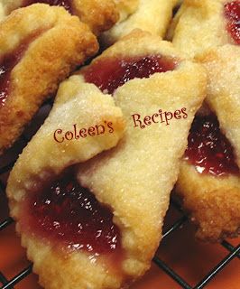 Kolachky Cookie Recipe, Kolache Cookies, Kolache Cookie Recipe, Kolaczki Cookies Recipe, Kolachy Cookies, Kolaczki Cookies, Polish Cookies, Rugelach Recipe, Kolache Recipe