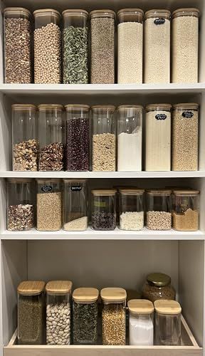 Food Storage In Kitchen, Storage In Kitchen, Kitchen Minimalist, Dollar Store Hacks, Glass Jars With Lids, Airtight Food Storage, Bear Christmas, Airtight Food Storage Containers, Glass Food Storage