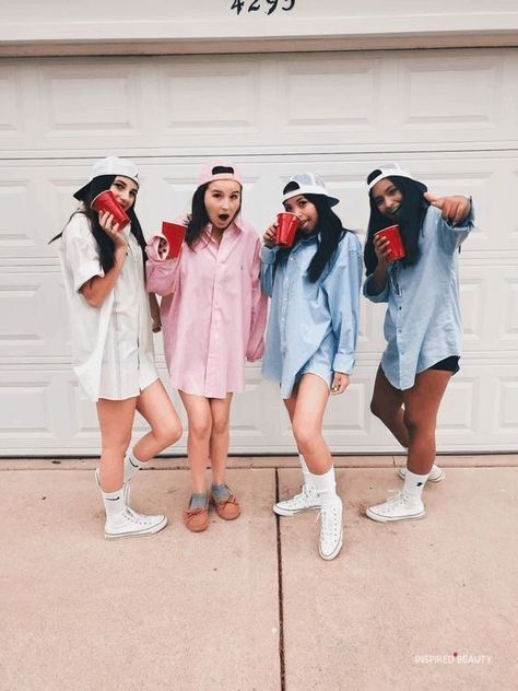 Easy Halloween Costumes Group Halloween Costume Teenage Girl, Best Group Halloween Costumes, Meme Costume, Cute Group Halloween Costumes, Halloween Costumes For Teens Girls, Bff Halloween Costumes, Best Friend Halloween Costumes, Trio Halloween Costumes, Halloween Coustumes