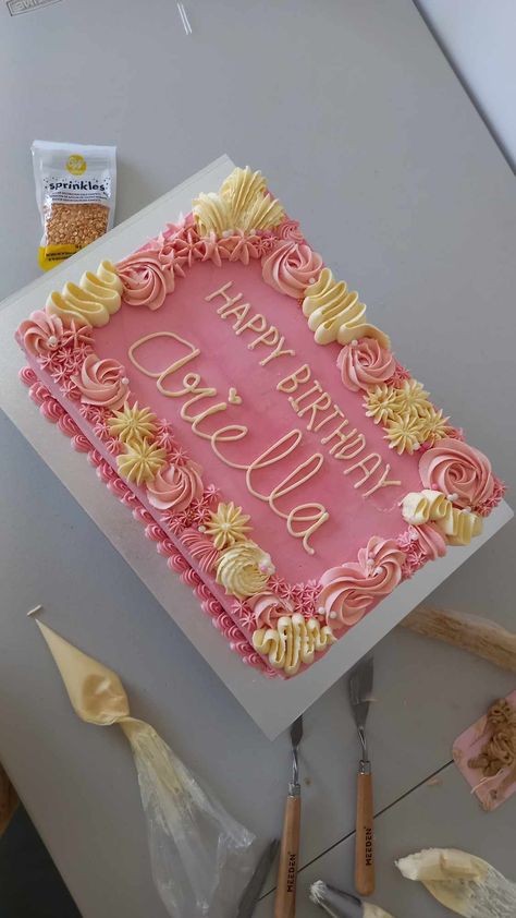 Pink Square Cake, Square Birthday Cake, Birthday Sheet Cake, Sheet Cake Designs, Birthday Sheet Cakes, Square Cake, Pink Square, Pink Birthday, Girl Cakes