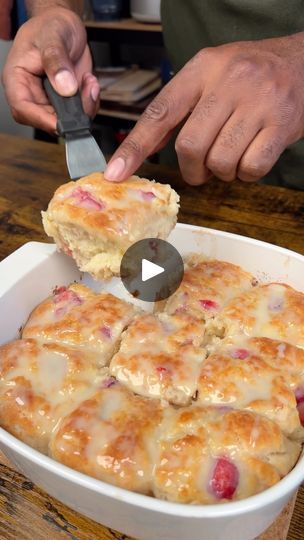 Strawberry Biscuits Recipe, Strawberry Biscuits, Bisquick Biscuits, Baking Biscuits, Cheesecake Desserts Recipes, Biscuits Recipes, Curtis Mayfield, Homemade Biscuits, Cheesecake Desserts