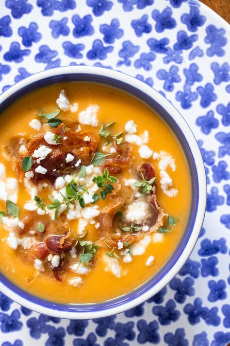 This flavorful, silky smooth Butternut Squash Soup is topped with crispy pancetta, salty Feta and a sprinkle of fresh thyme... so delicious! #butternutsquashsoup, #bestbutternutsquashsoup, #roastedbutternutsquashsoup, #easybutternutsquashsoup Squash Zucchini Recipes, Best Butternut Squash Soup, Crispy Pancetta, Butternut Soup, Butternut Squash Recipes Soup, Squash Soup Recipe, Roasted Butternut Squash Soup, Fall Foods, Soup And Stew