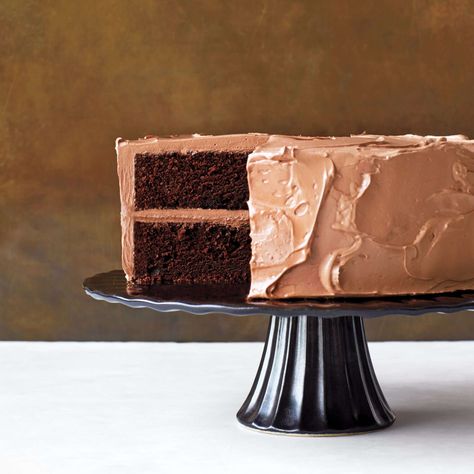 devils-food-cake-beauty-359-d112204-r_sq-onecms Two Layer Cake, Chocolate Swiss Meringue Buttercream, Whipped Chocolate Ganache, Devil's Food Cake, Layer Cake Recipes, Devils Food Cake, Devils Food, German Chocolate Cake, Classic Cake