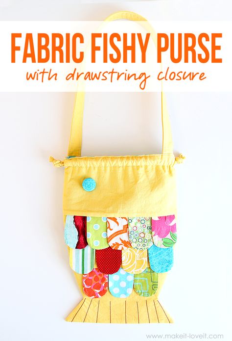 Fabric Fishy Purse with drawstring closure 10 Fabric Fish, Fabric Flower Tutorial, Sewing Tutorials Free, Fabric Flowers Diy, Pattern Pieces, Bag Patterns To Sew, Bags Tutorial, Purse Patterns, Diy Sewing Projects