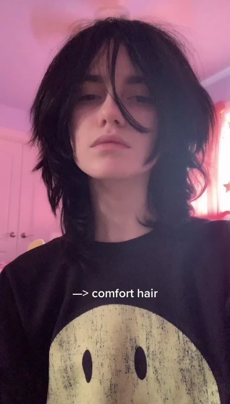 emo Emo Boy Haircut, Emo Cartoon, Emo Haircut, Grunge Haircut, Emo Haircuts, Shorts Hair, Boy Haircut, Black Hair Boy, Short Grunge Hair