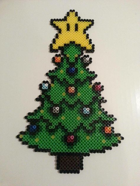 árbol de navidad hama beads, hama mini, perler, etc Tree Sprite, Pixel Art Noel, Color Ornaments, Hama Beads Christmas, Christmas Perler Beads, Hama Mini, Perler Creations, Pearl Beads Pattern, Fuse Bead Patterns