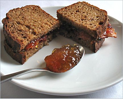 Fall Produce Recipes, Marmalade Sandwich, Bacon Marmalade, Pumpernickel Bread, Fall Produce, Banana Sandwich, Produce Recipes, Bacon Sandwich, Lunch Items