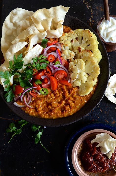 tarka-dahl-with-roasted-cauliflower-and-poppadoms Spicy Tomato Chutney, Summer Vegetarian Recipes, Dahl Recipe, Roasted Cauliflower Steaks, Quinoa Sweet Potato, Meat Free Monday, Cauliflower Steaks, Salad With Sweet Potato, Roasted Cauliflower