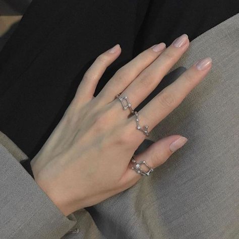 Slim Hands Female, Hands Claims For Dr, Long Slim Hands Aesthetic, Slim Hands Pictures, Veiny Hands Women, Hand Claim, Slim Hands, Hands With Rings, Veiny Hands