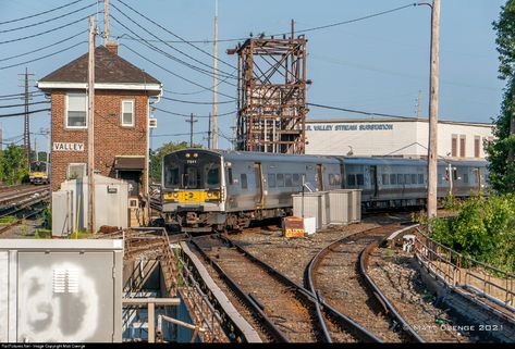 RailPictures.Net Photo: LIRR 7241 Long Island Railroad M7 at Valley Stream, New York by Matt Csenge New York Train, Long Island Railroad, Far Rockaway, Train Railway, New York Subway, Long Island New York, Old Trains, Photo Search, Long Island