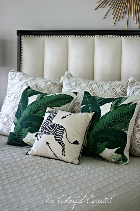 modern tropical bedroom in emerald green and ivory with hints of black and white. Stunning combo. Black White And Hunter Green Bedroom, White Green Black Bedroom, Ivory And Black Bedroom, White And Emerald Green Bedroom, Masculine Tropical Bedroom, Black White Green Bedroom, Green Black And White Bedroom, Dark Green Tropical Bedroom, Black White And Green Bedroom