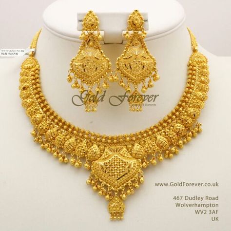 Gold Indian Bridal Jewelry, Indian Gold Necklace Set, Indian Gold Necklace, Chokers Gold, Indian Gold Necklace Designs, Dubai Gold Jewelry, Indian Bridal Jewelry, Marriage Photography, Bridal Necklace Designs