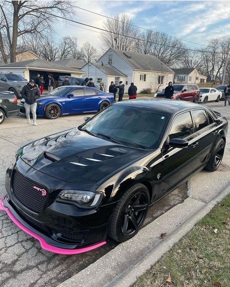 Chrysler 300 Custom, Dream Cars Lexus, Chrysler 300s, Hellcat Srt, Dodge Charger Hellcat, Charger Hellcat, Charger Srt Hellcat, Fast Sports Cars, Pimped Out Cars