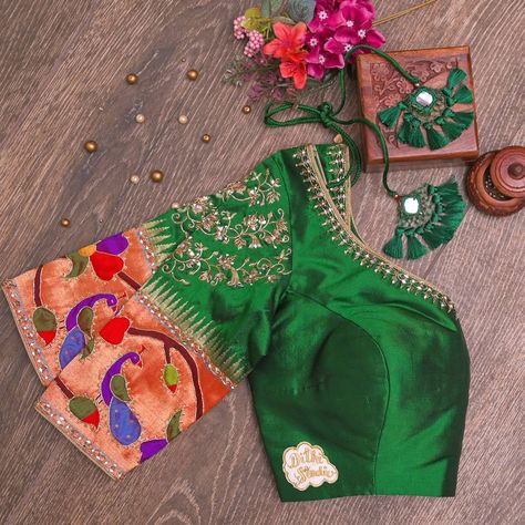 Work On Paithani Blouse, Paithani Saree Blouse Work Designs Latest, Paithani Blouse Designs Latest Aari Work, Blouse For Paithani Saree, Paithani Blouse Designs Latest, Sleeves Models, Model Blouses, Handwork Designs, Wedding Blouses