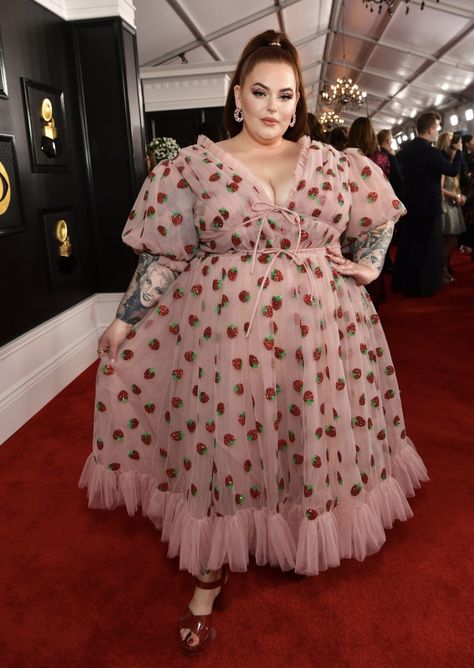 Lirika Matoshi Dress, Matoshi Dress, Grammy Awards 2020, Most Iconic Dresses, Tess Holliday, Grammy Dresses, Lirika Matoshi, Plus Zise, Strawberry Dress