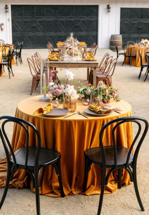 Modern mauve, blush, and mustard late summer wedding at Greengate Ranch - 100 Layer Cake Fall Yellow Wedding, Blush Wedding Ideas, Mustard Yellow Wedding, Yellow Wedding Decorations, Mustard Wedding, Yellow Tablecloth, Yellow Wedding Theme, Late Summer Weddings, Summer Wedding Decorations