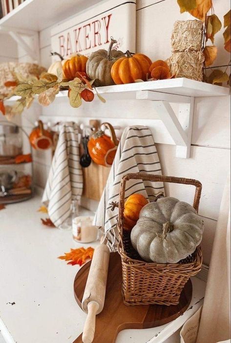 Pumpkin Kitchen Decor Ideas, Fall Decorated Kitchen, Pumpkin Kitchen Decor, Vintage Fall Home Decor, Fall Kitchen Cabinet Decor, Kitchen Autumn Decor, Fall Harvest Decor, Fall Coffee Bar Ideas, Fall Decor 2023