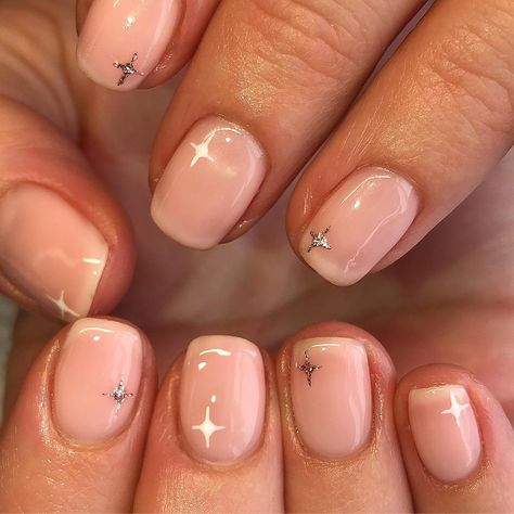 Short Nails Ideas Clear, Cute Painted Nails Short, Short Nails Natural Color, Starter Biab Nails, Subtle Short Nails, Bib Short Nails, Biab Short Nails Ideas, First Biab Nails, Biab Nail Inspiration