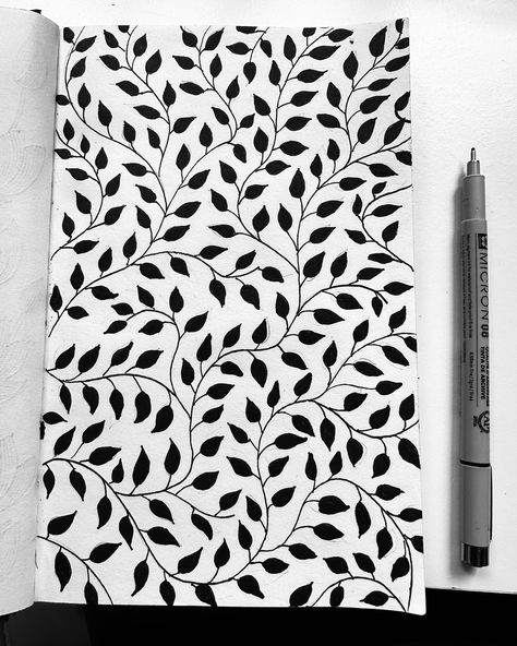 Another #waybackwednesdaywithnavi ❤️ For those who are just starting to draw or have years of experience, drawing these simple leaves would sure be lot of fun. 😌 #doodle#fullpagedoodle Nature Doodles Simple, Page Fillers Doodle, Cool Black And White Drawings, Fineliner Art Simple, Doodle Ideas Simple, Geometric Zentangle, Page Doodles, Notebook Design Ideas, Pattern Art Drawing