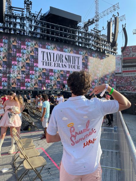 And yes he actually likes taylor🙌🏼 Eras Tour Outfits Men Lover, Men Taylor Swift Concert Outfit, Taylor Swift Concert Outfit For Guys, Boy Eras Tour Outfit, Eras Tour Guy Outfits, Mens Eras Tour Outfit Ideas, Boys Eras Tour Outfits, Guys Eras Tour Outfits, Eras Tour Outfits Boys