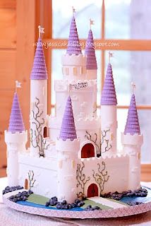 castle cake tutorial.  Love the square base with brick accent on top of wall.  Easy to make with Wilton plastic castle cake kit. Square Castle Cake, Castle Cake Design, Castle Cakes, Princess Castle Cake, Cake Kit, Cake Boards, Castle Cake, Frozen Cake, Cake Boss