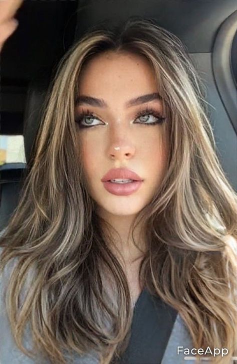 Light Brown Hair With Highlights On Tan Skin, Hair Color On Tan Skin Tone, Hair Dyed For Brown Skin, Hair Color Tanned Skin, Dyed Hair With Roots Showing, Hair Inspo Color 2024, Rich Girl Hair Color, Summer Hair Color Ideas For Dark Hair, Hair Dye Tan Skin