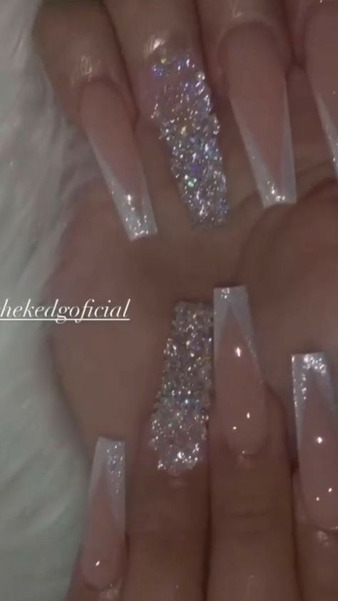 White Sparkly Acrylic Nails, Nails Boujee, Michelle Nails, Red And Silver Nails, Sparkly Acrylic Nails, Boujee Nails, Nails Acrylic Black, Short Coffin Nails Designs, Nails Acrylic Short