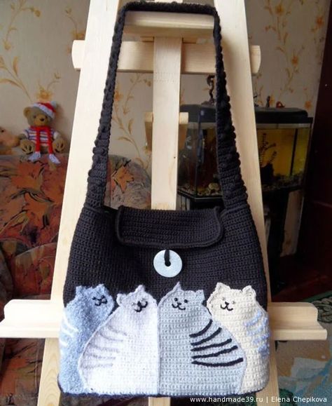 Knitted Bag “Cats” : 9 Steps - Instructables Cute Crochet Projects, Cat Bag Pattern, The Whoot, Knitted Bag, Cat Bag, Crochet Bags Purses, Handmade Handbags, Original Bags