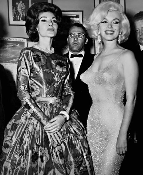 💗 𝓘𝓽𝓼 𝓪 𝓽𝓱𝓲𝓷𝓰 𝓬𝓪𝓵𝓵𝓮𝓭 𝓿𝓲𝓷𝓽𝓪𝓰𝓮 💗 on Instagram: “Maria Callas and Marilyn Monroe at John F. Kennedy's birthday party, 1962.” Marilyn Monroe And Jfk, Jfk Birthday, Birthday Gala, Marilyn Monroe Portrait, Joe Dimaggio, Maria Callas, Marilyn Monroe Photos, Norma Jean, Actrices Hollywood