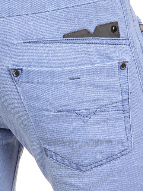 Diesel DARRON 0889Y Tapered: Have a closer look at this stunning jean's back pocket details. Love. Mens Jeans Pockets, Store Jeans, Jeans Details, Denim Bags, Denim Inspiration, Denim Ideas, Denim Wear, Bermuda Jeans, Denim Pocket