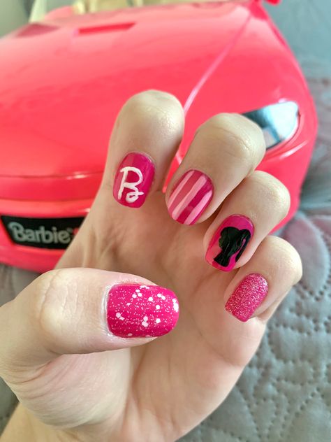 Barbie nail art Short Barbie Nails Design Ideas, Nails Design Barbie, Barbie Nail Inspo Short, Short Nails Barbie, Barbie Nails Art, Barbie Nail Art Design, Nail Art Designs Barbie, Barbie Nails Design Ideas Short, Barbie Movie Nails Design Ideas