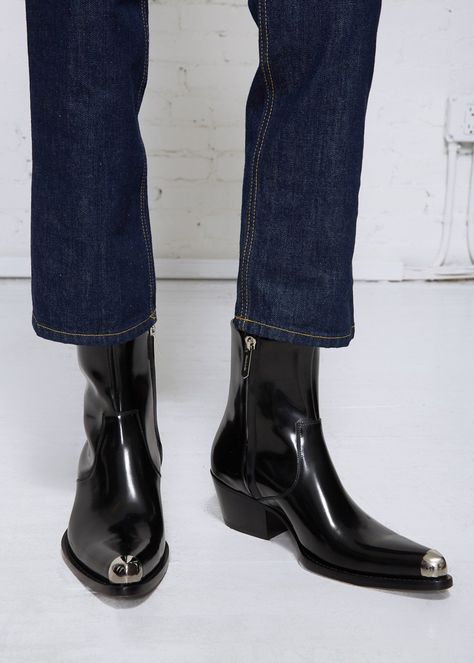 60s Clothes, Cuban Heel Boots, Chelsea Boots Men Outfit, Chelsea Boots Outfit, Boots Men Outfit, Shoes Fashion Photography, Calvin Klein 205w39nyc, Boot Shoes, Ysl Shoes