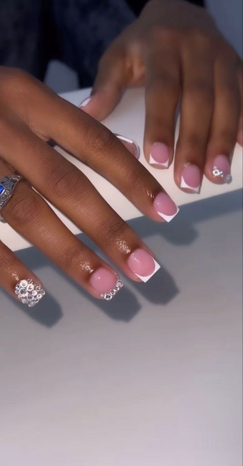 Short Nails Set Ideas, Shirt Birthday Nails, Basic Shorties Nails, Dip On Real Nails, Simple Pink And White Nails, French Tip Nails Black Women, Pink And White Short Nails, Shortest Nails, Short Acrylic Nails Black Women