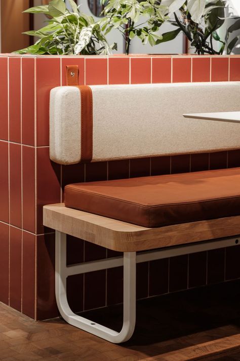 restaurant interior design Booth Seating Design, 60s Architecture, Banquette Restaurant, Banquette Seating Restaurant, Restaurant Banquette, Cafe Bench, Restaurant Booth Seating, Coffee Shop Concept, Restaurant Booth