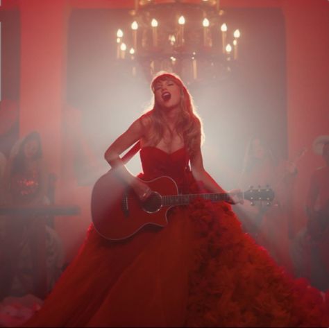 Taylor Swift Red Album, Taylor Swift Music Videos, Miss Americana, Loving Him Was Red, Red Wedding Dress, Chris Stapleton, Estilo Taylor Swift, Taylor Swift Music, All About Taylor Swift