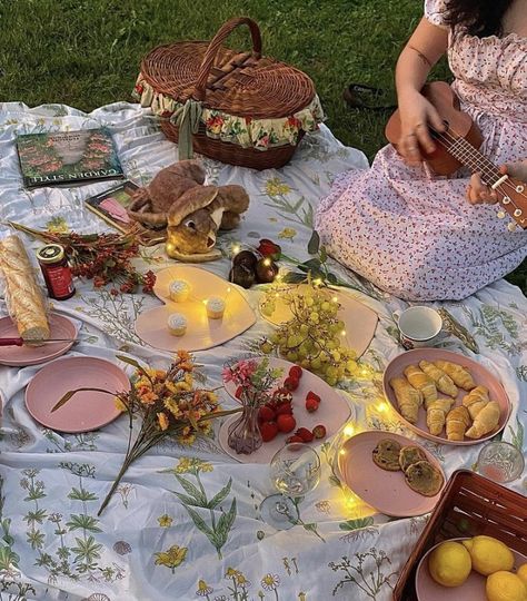 Fairy Theme Picnic, Fairy Picnic Party, Witch Picnic, Enchanted Picnic, Fairycore Picnic, Woodland Picnic, Cottage Core Picnic, Fairy Picnic, Picnic Date Food