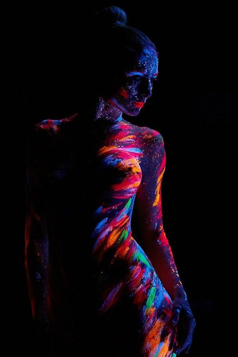 Uv Photography, Buy Makeup Online, Neon Photoshoot, Uv Paint, Light Painting Photography, Fluorescent Paint, Neon Photography, Body Art Photography, Paint Photography