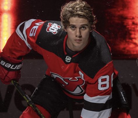 Hughes Brothers, Hockey Girlfriend, Boys Hockey, Jack Hughes, Hockey Pictures, Hot Hockey Players, Hockey Baby, Famous Birthdays, Sports Boys