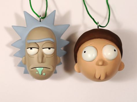 Rick and Morty fanmade ornaments...whipped these up for friends this Holiday.  Have a few copies left if anyone is interested.  $60 + shipping, send me a note, will arrive by the Holiday if ordered before Dec. 15 Christmas Tree Cartoon, Scary Terry, Mr Meeseeks, Polymer Clay Kunst, Tree Cartoon, Ideas Christmas Tree, Rick Y Morty, Polymer Clay Diy, Cartoon Gift