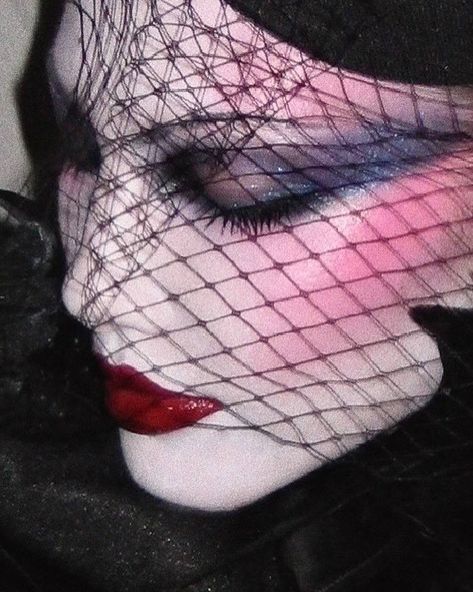 Dramatic Dark Makeup, Lace Makeup Look, Black Mask Makeup, Haute Couture Makeup, Avantgarde Makeup, Burlesque Makeup, Goth Prom, Punk Glam, Swag Makeup